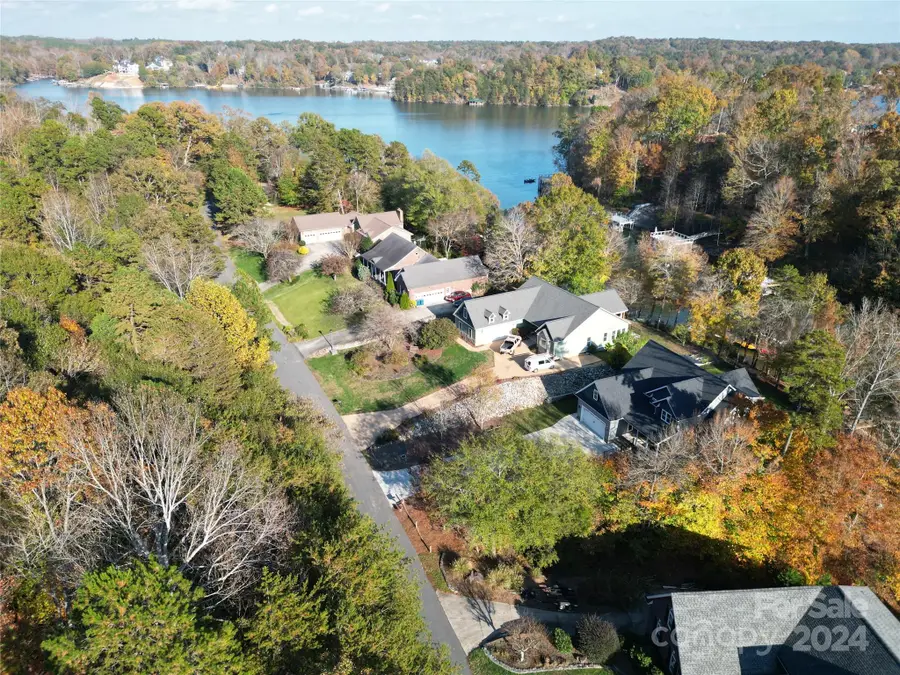 8424 Marina Lane, Catawba, NC 28609 - Image #2