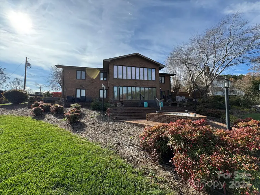 121 48th Avenue Ne, Hickory, NC 28601 - Image #3