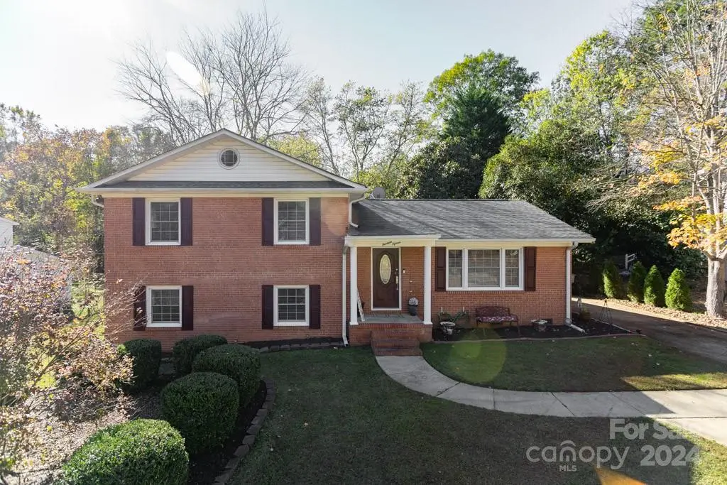 1315 Shady Bluff Drive, Charlotte, NC 28211 - Image #1