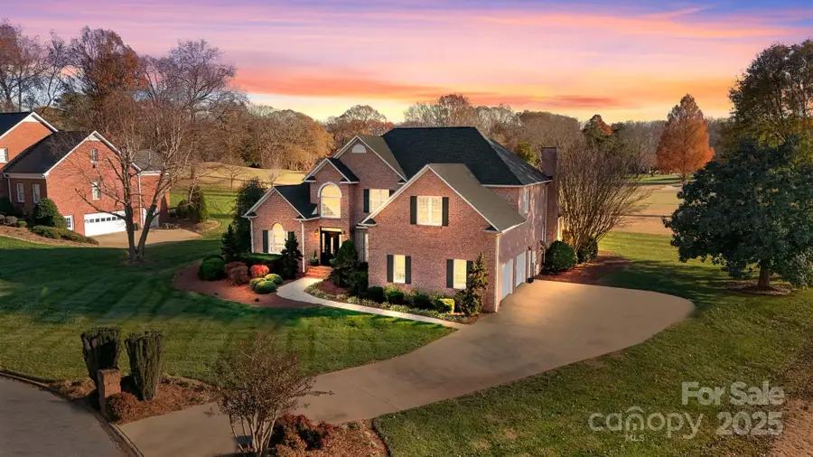2425 Birdie Lane Ne, Conover, NC 28613 - Image #2