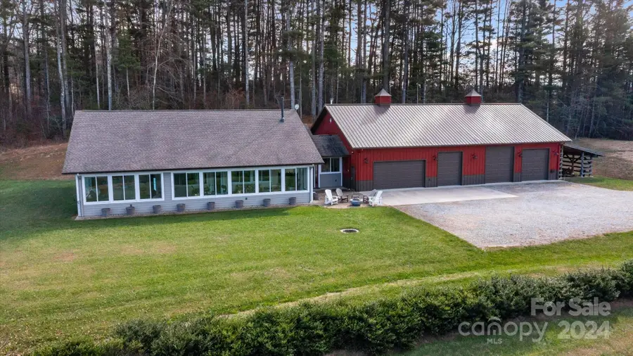 326 Golden Valley Drive, Hendersonville, NC 28792 - Image #2