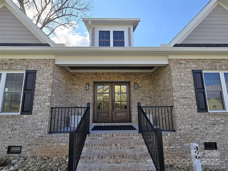 496 19th Avenue Circle Nw, Hickory, NC 28601 - Image #2