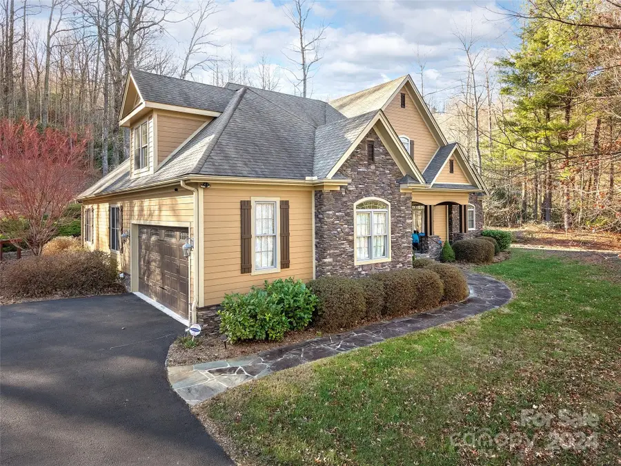 318 Freedom Trail Court, Zirconia, NC 28790 - Image #2