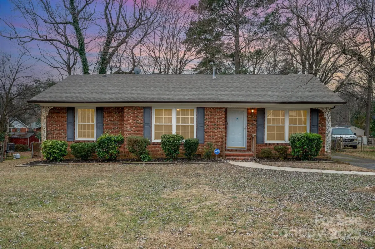 4201 Westridge Drive, Charlotte, NC 28208 - Image #1