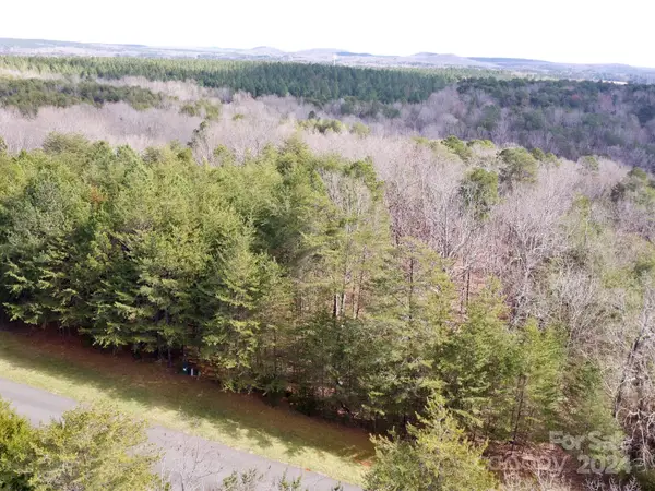 511 Whisper Lake Drive, New London, NC 28127