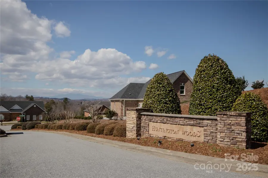 721 Chatsworth Circle Se #77, Lenoir, NC 28645 - Image #3