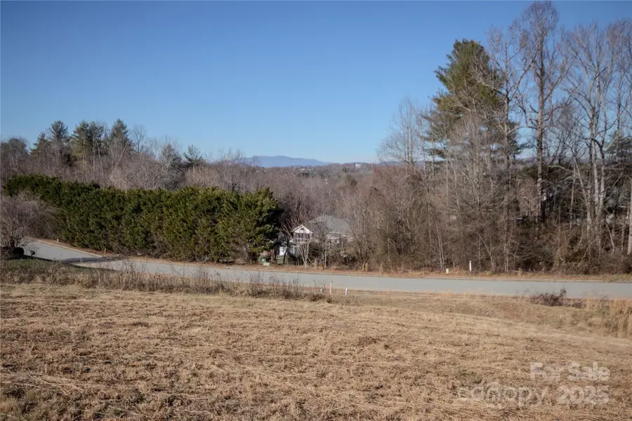 723 Chatsworth Circle Se #76, Lenoir, NC 28645 - Image #2