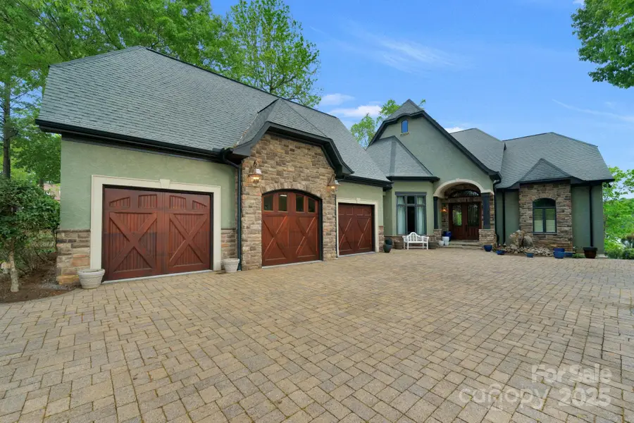 3255 Lake Pointe Drive, Belmont, NC 28012 - Image #2