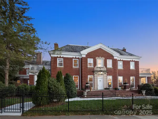 1 Sunset Parkway #Unit A, Asheville, NC 28801