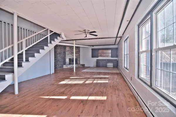 936 23rd Avenue Ne, Hickory, NC 28601