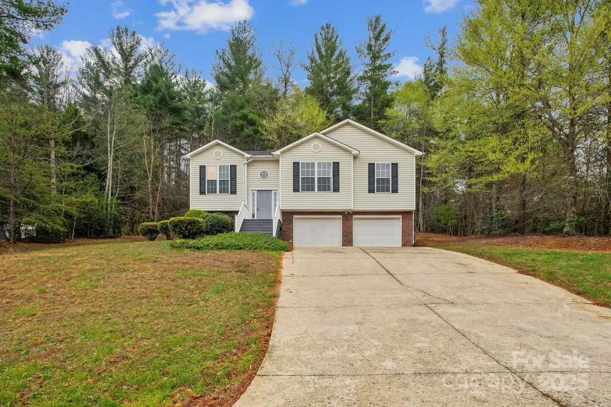 240 Doe Run, Morganton, NC 28655 - Image #1
