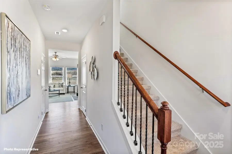 1406 5th Street Drive Ne, Hickory, NC 28601 - Image #2