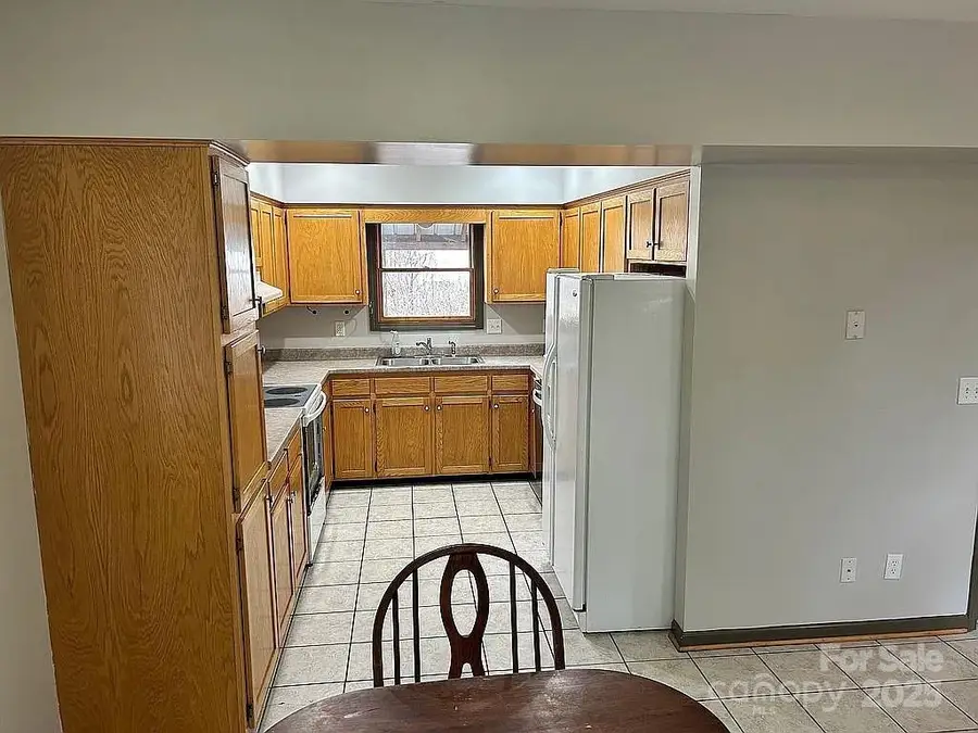 993 Old Marshall Highway, Asheville, NC 28804 - Image #3