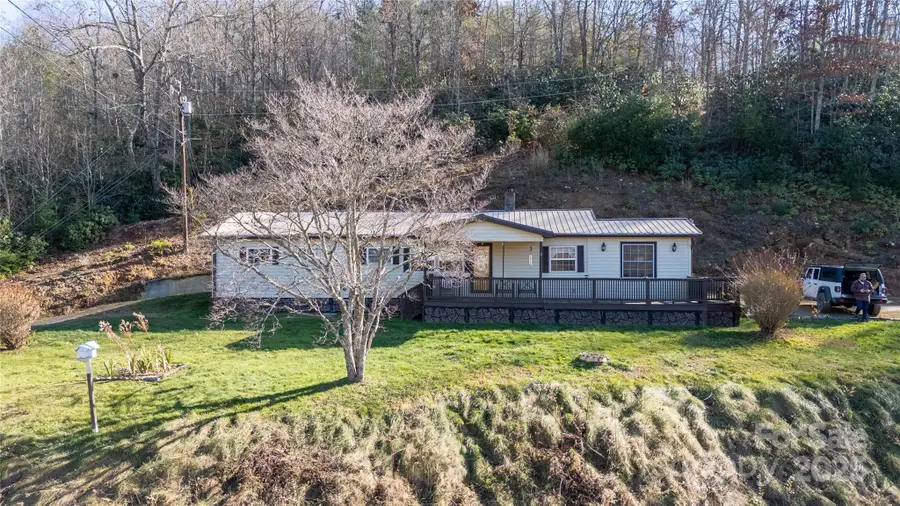 116 Welzie Atkins Drive, Spruce Pine, NC 28777 - Image #2