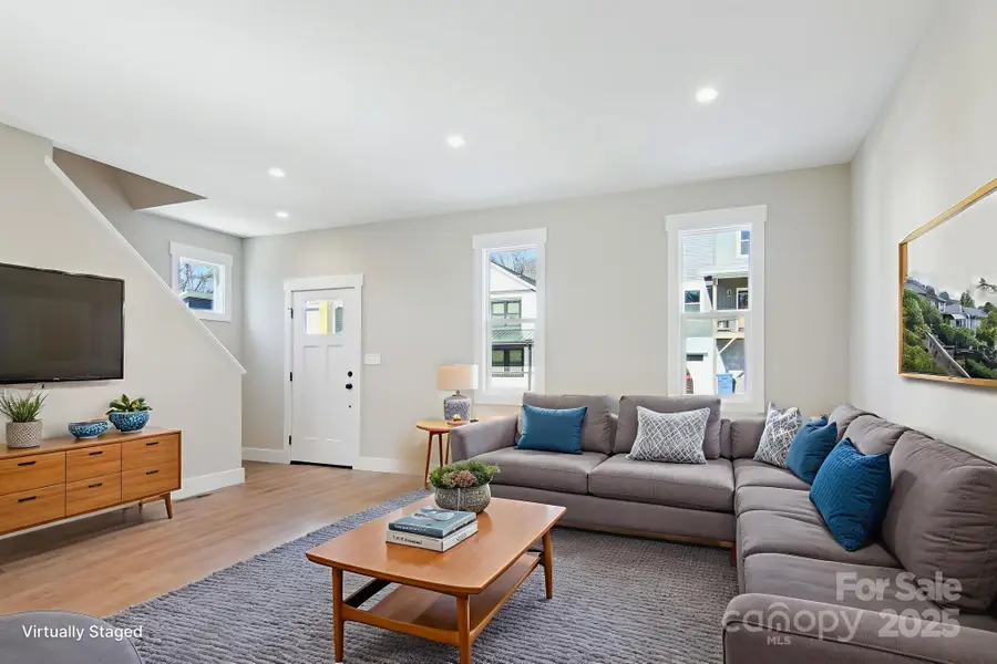 8 Escondido Drive, Asheville, NC 28806 - Image #3