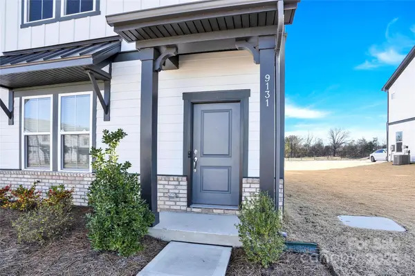 9131 NW Harwen Lane Ne #32, Charlotte, NC 28215