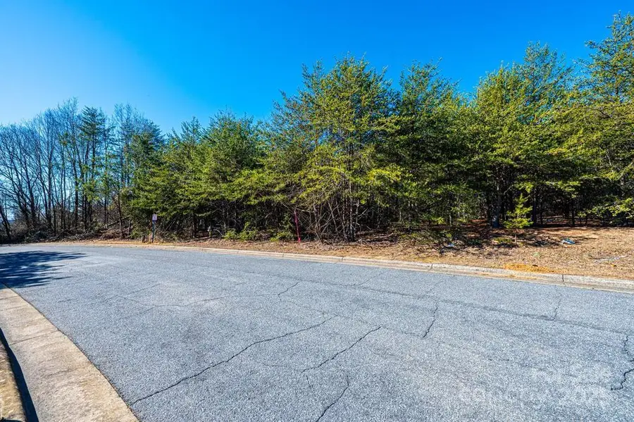 662 10th Avenue Drive Se, Hickory, NC 28602 - Image #3