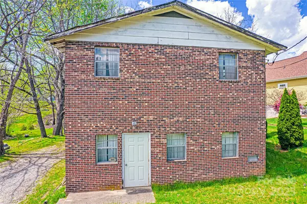 80 Carver Street, Brevard, NC 28712