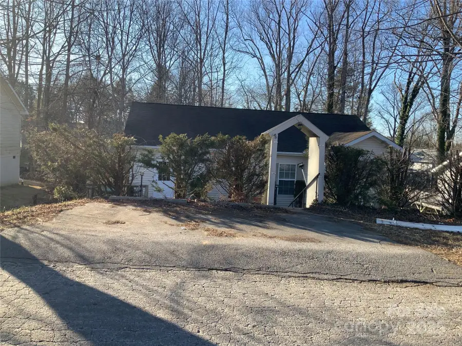 7 Chapel Park Place, Asheville, NC 28803 - Image #3