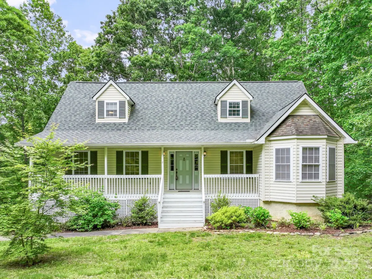 8 Fiver Lane, Asheville, NC 28803 - Image #1