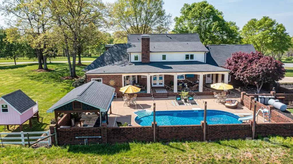 5544 Quail Creek Drive, Granite Falls, NC 28630 - Image #1