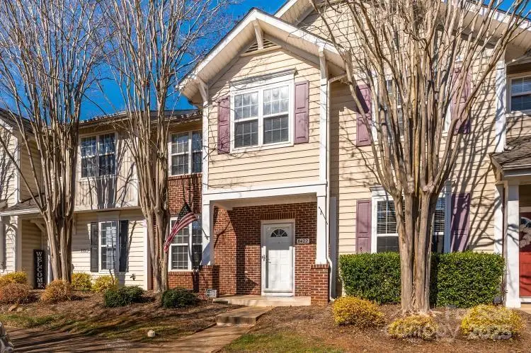 8422 Chaceview Court, Charlotte, NC 28269 - Image #1
