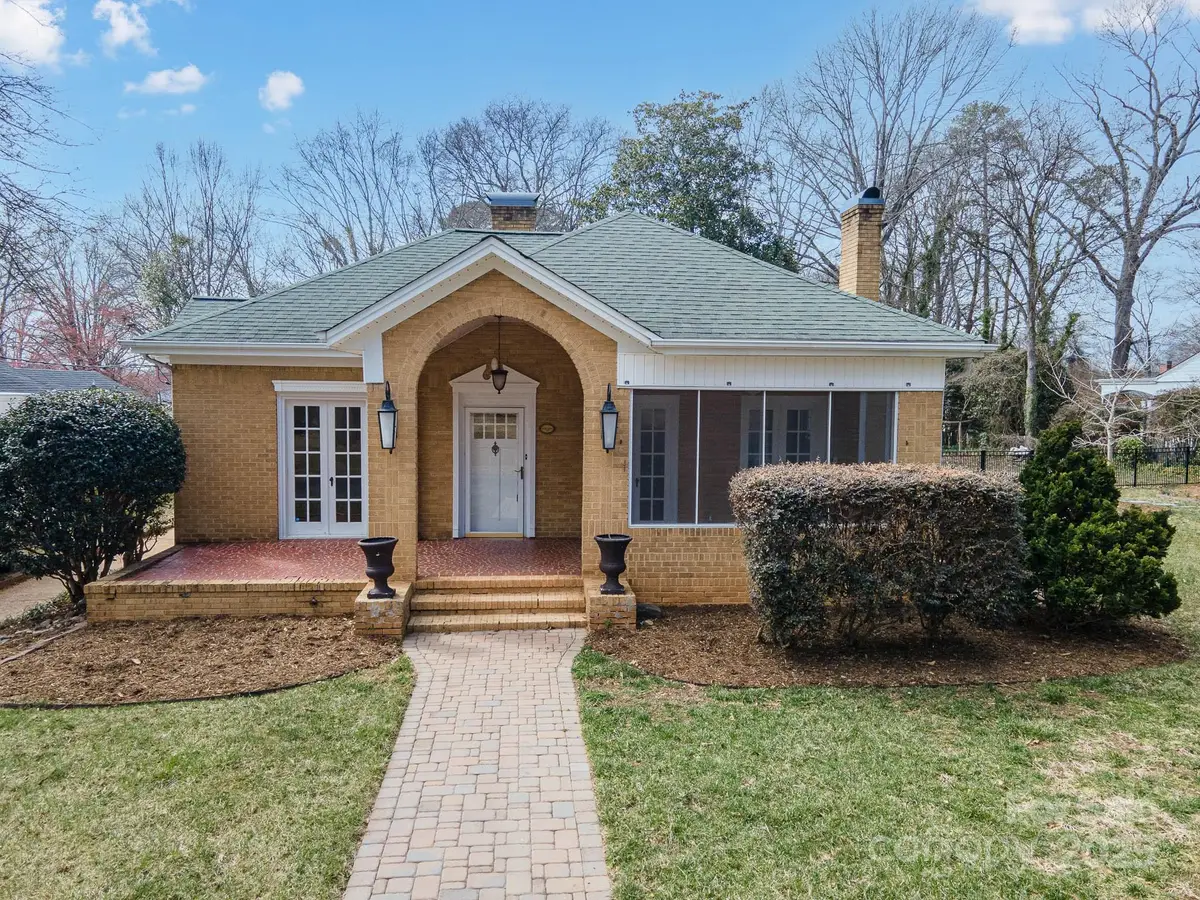 333 7th Street Nw, Hickory, NC 28601 - Image #1