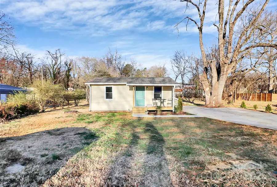 1061 Gaither Place Nw, Concord, NC 28027 - Image #3