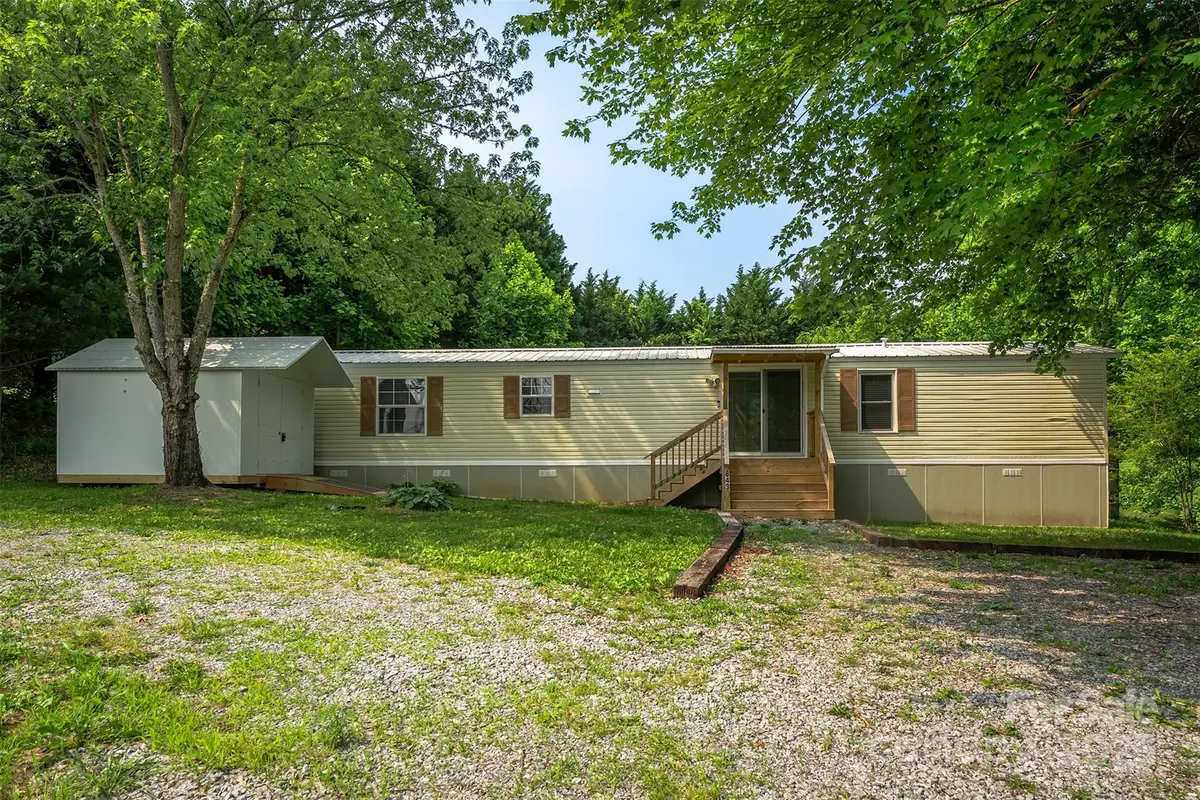 843 Deep Gap Loop Road, Flat Rock, NC 28731 - Image #1