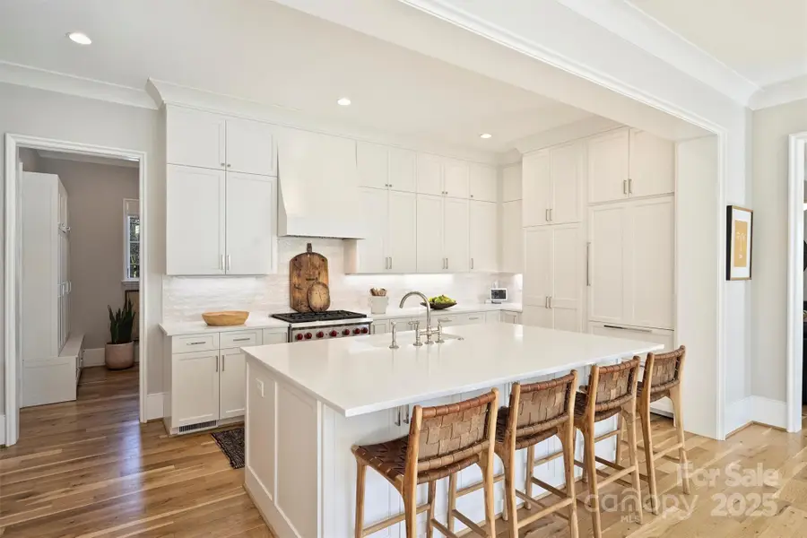 2509 Montrose Court, Charlotte, NC 28207 - Image #3