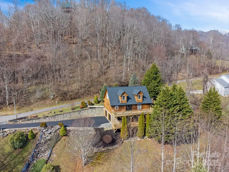 88 Mayflower Court, Waynesville, NC 28785 - Image #2