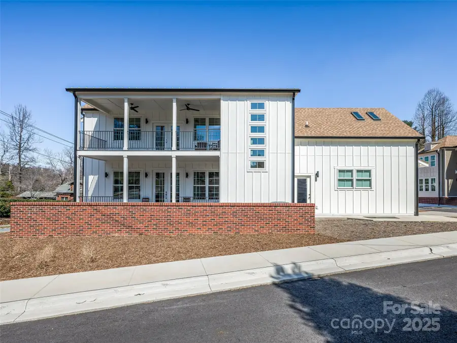 60 Skyvue Court, Saluda, NC 28773 - Image #3