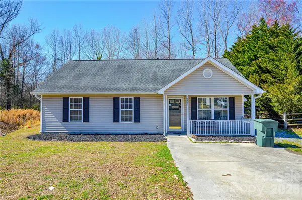 3345 Hunting Wood Court, Gastonia, NC 28052
