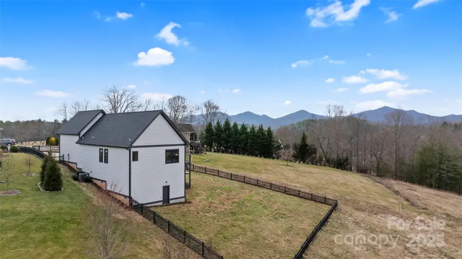 41 Alaskan Drive, Leicester, NC 28748 - Image #2