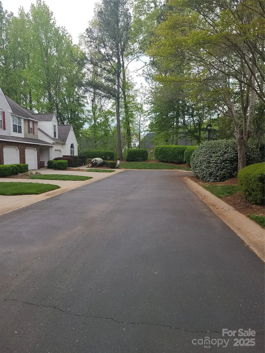5963 Moose Lane, Charlotte, NC 28269 - Image #3
