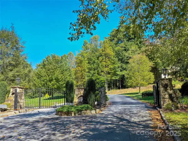 630 Somersby Parkway #1, Hendersonville, NC 28739