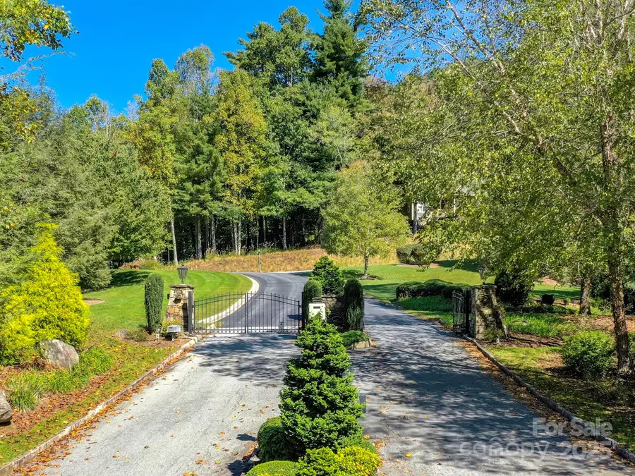 630 Somersby Parkway #1, Hendersonville, NC 28739 - Image #2