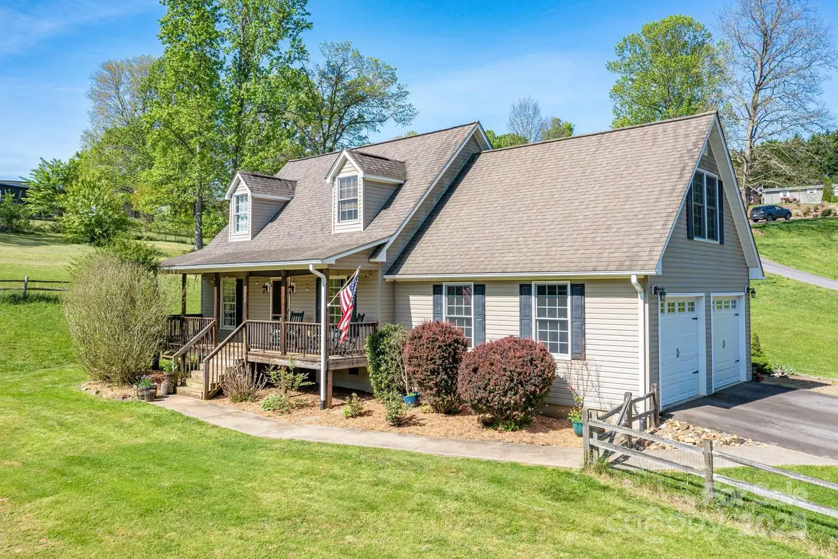 122 Ramsey Road, Asheville, NC 28806 - Image #1