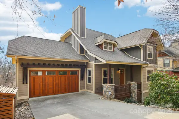 12 Mayfield Road, Asheville, NC 28804