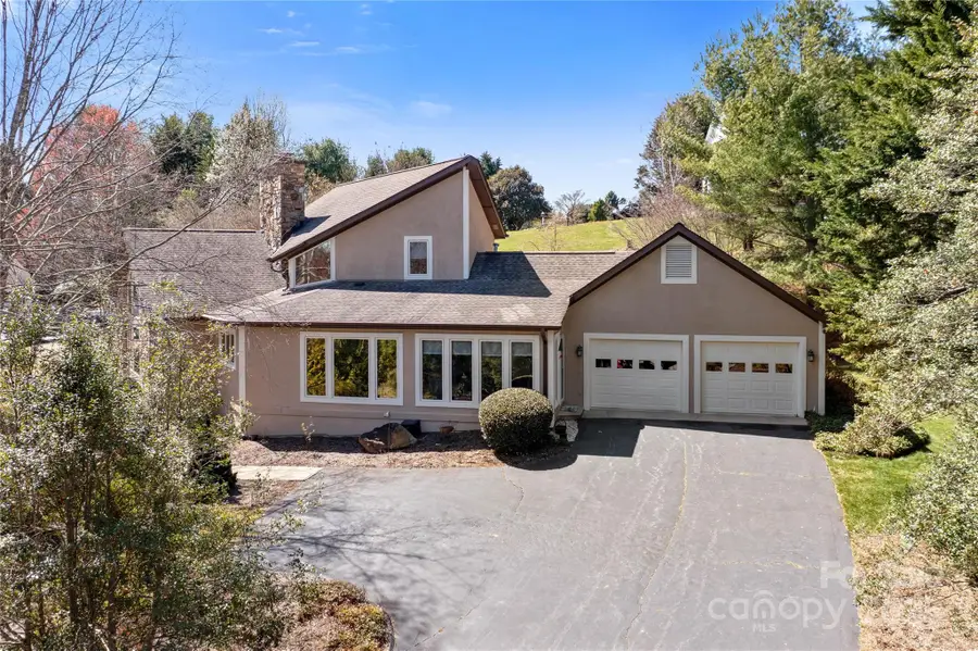3001 Hickory Nut Trail, Hendersonville, NC 28739 - Image #2