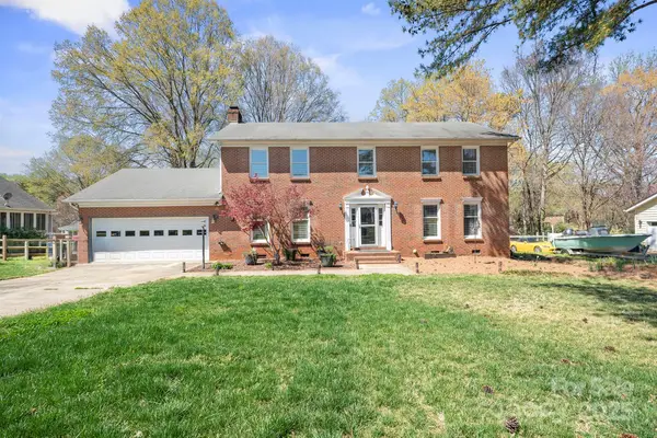 16417 Grapperhall Drive, Huntersville, NC 28078