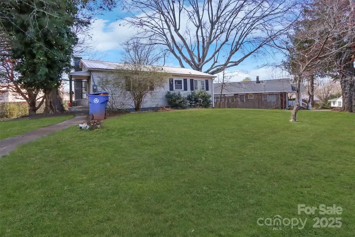 28 Deaverview Road, Asheville, NC 28806 - Image #1