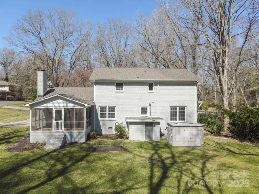 306 7th Street Place Ne, Conover, NC 28613 - Image #3