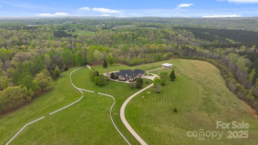 265 Phillip Henderson Road, Rutherfordton, NC 28139 - Image #2