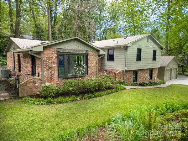 95 Ridgewood Place, Brevard, NC 28712