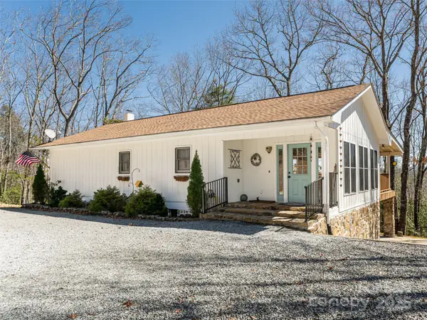 75 Deep Woods Road, Mills River, NC 28759