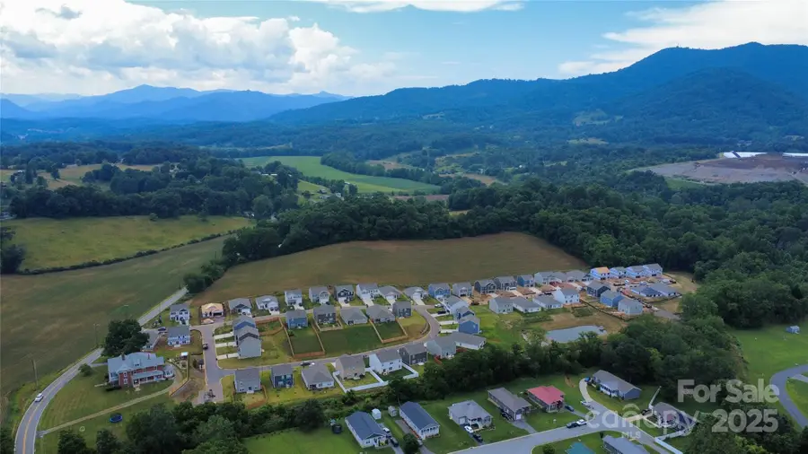 12 Byron Park Road, Clyde, NC 28721 - Image #2