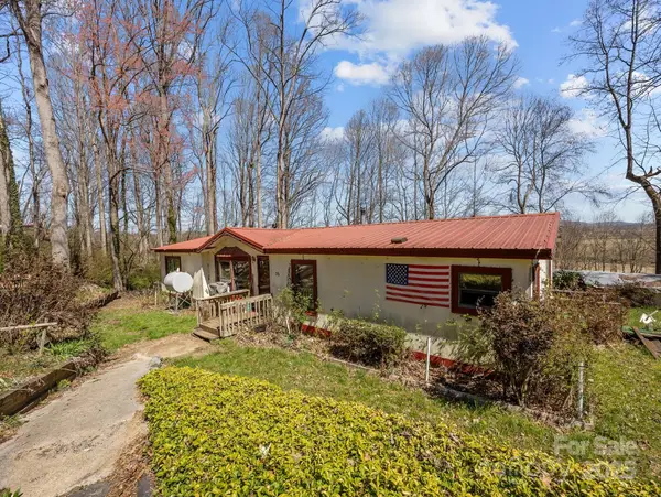 56 Woodscape Drive, Mills River, NC 28759