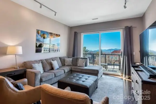 45 Asheland Avenue #500, Asheville, NC 28801 - Image #3