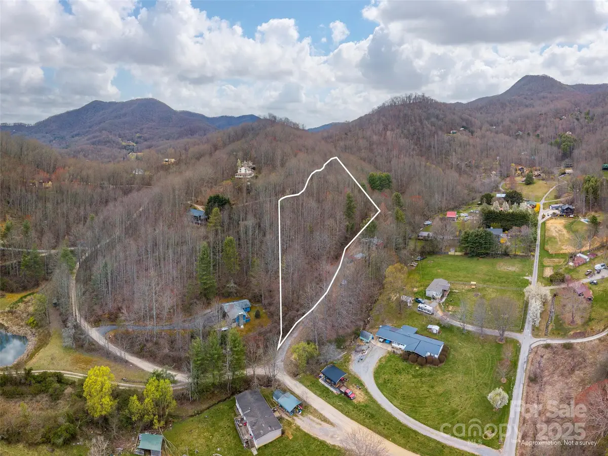 99999 Molasses Way #18, Waynesville, NC 28785 - Image #1